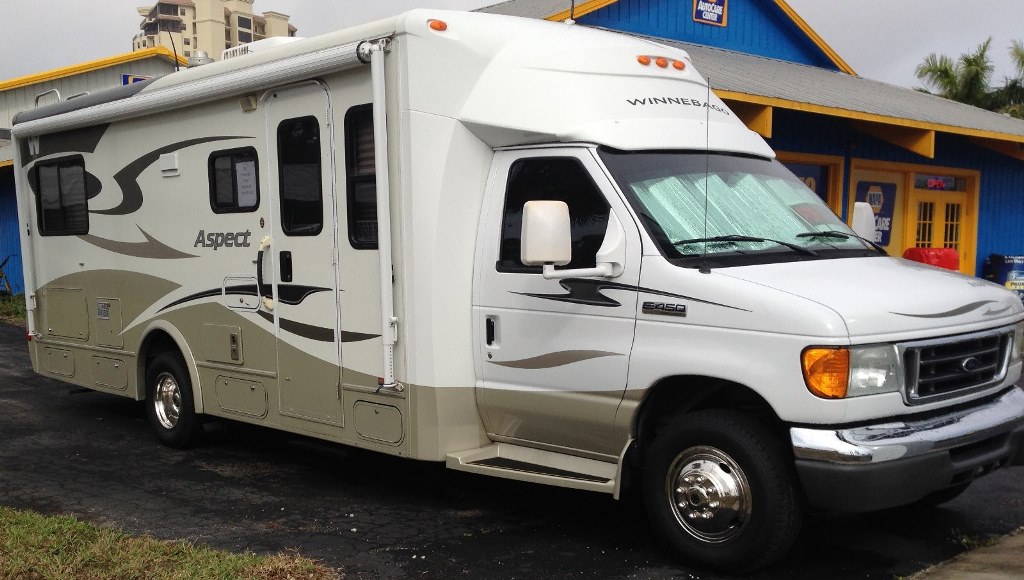 2008 Winnebago Aspect 26A